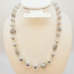 New! Vintage NRT Necklace Smooth‎ & Textured Swirl Beads Silver Tone 18" In Box